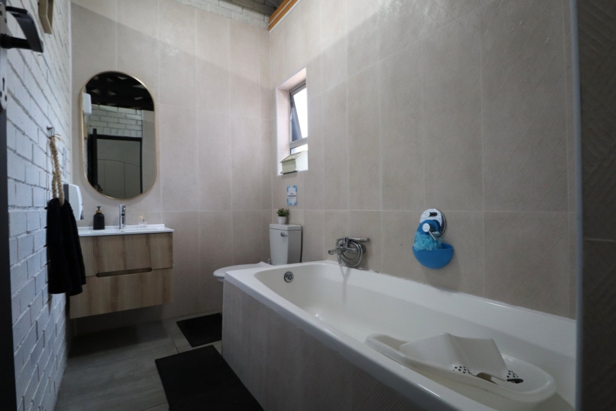 4 Bedroom Property for Sale in Sherwood Eastern Cape